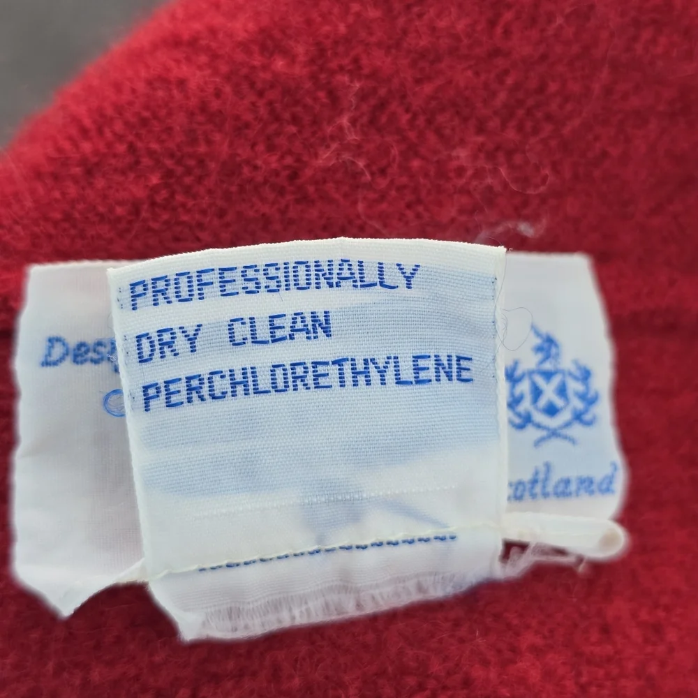 Dean Of Scotland 100% Wool Red Sweater Coat Size Medium - Picture 12 of 12